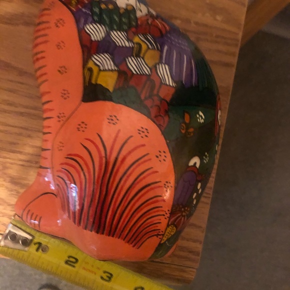 Mexican Folk Art Clay Cat w/Painted Scene on back - Picture 7 of 8